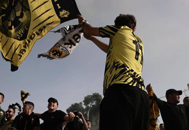 AEK-ovi navijači izvjesili posvetu Katsourisu, imat će svoje "mjesto" i u svlačionici s igračima